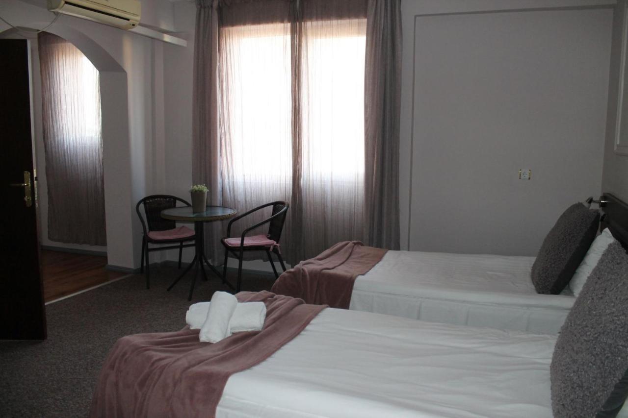 Family Hotel Central Shumen Luaran gambar