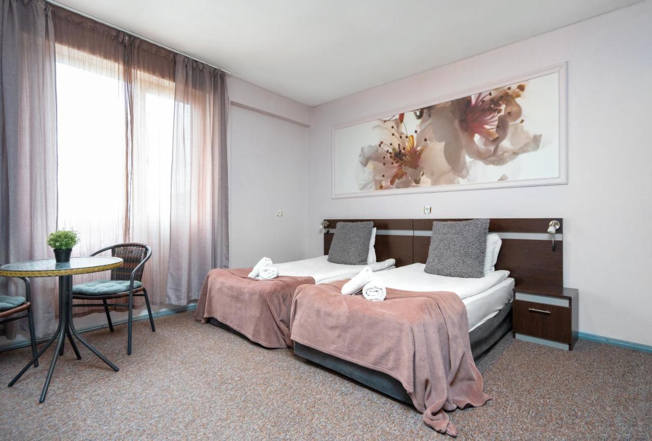 Family Hotel Central Shumen Luaran gambar