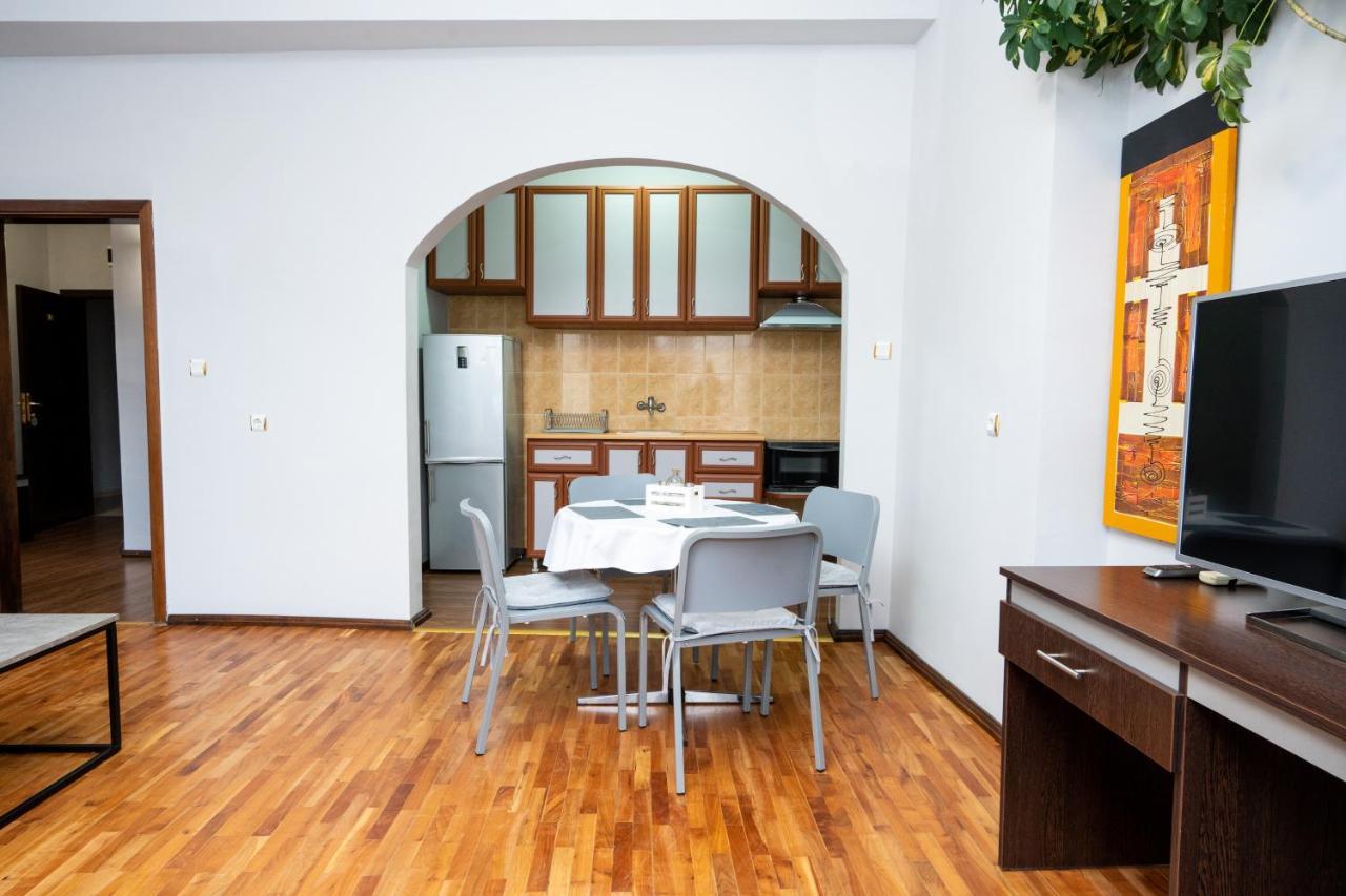 Family Hotel Central Shumen Luaran gambar