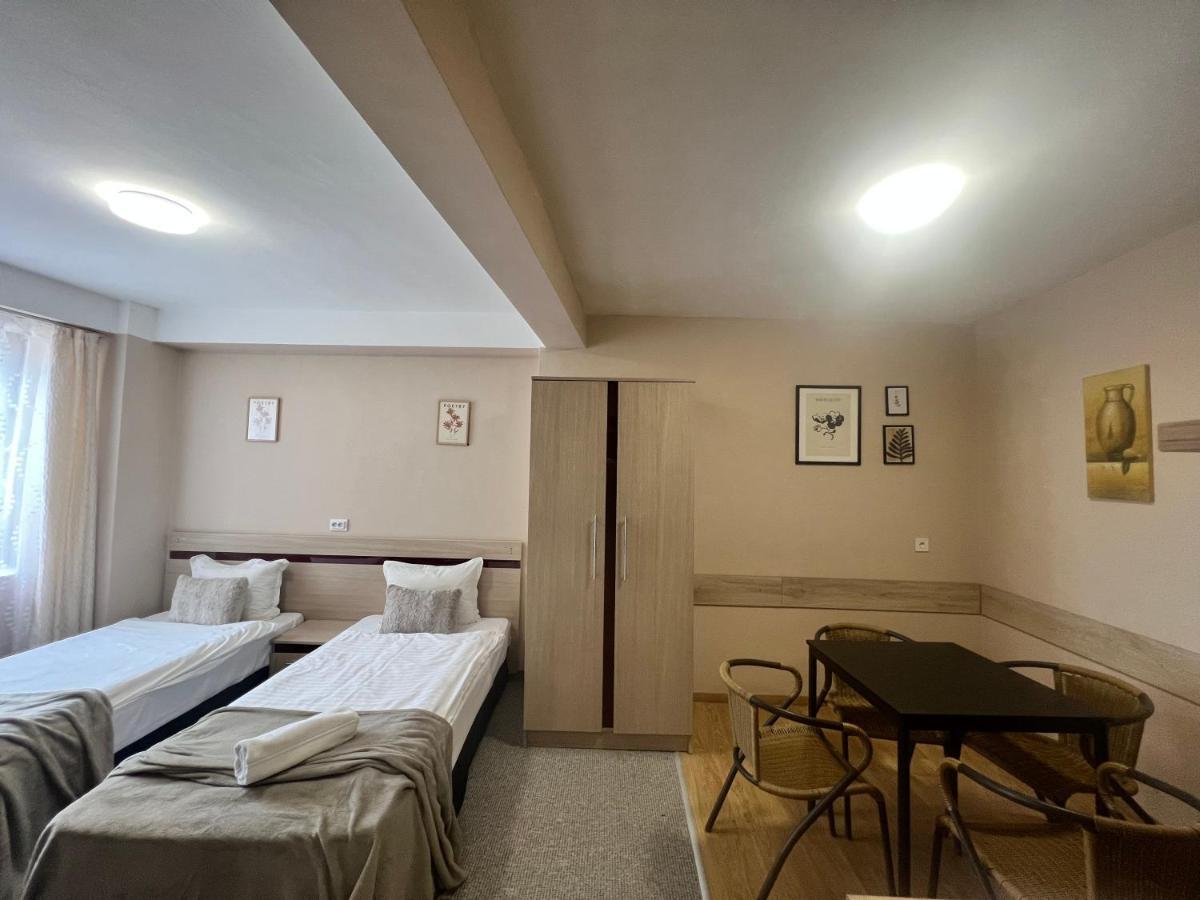 Family Hotel Central Shumen Luaran gambar
