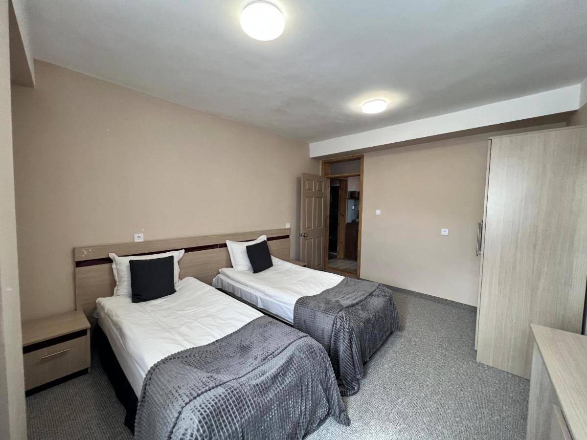 Family Hotel Central Shumen Luaran gambar