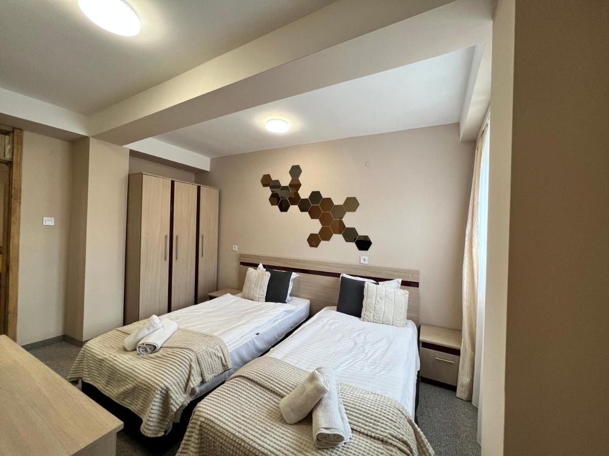 Family Hotel Central Shumen Luaran gambar