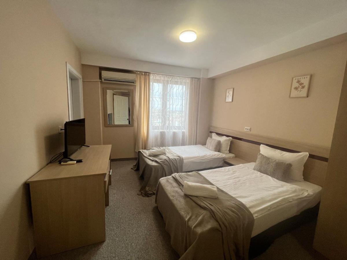 Family Hotel Central Shumen Luaran gambar