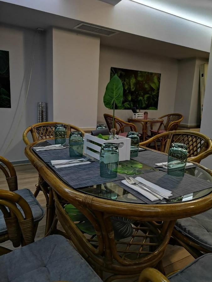 Family Hotel Central Shumen Luaran gambar